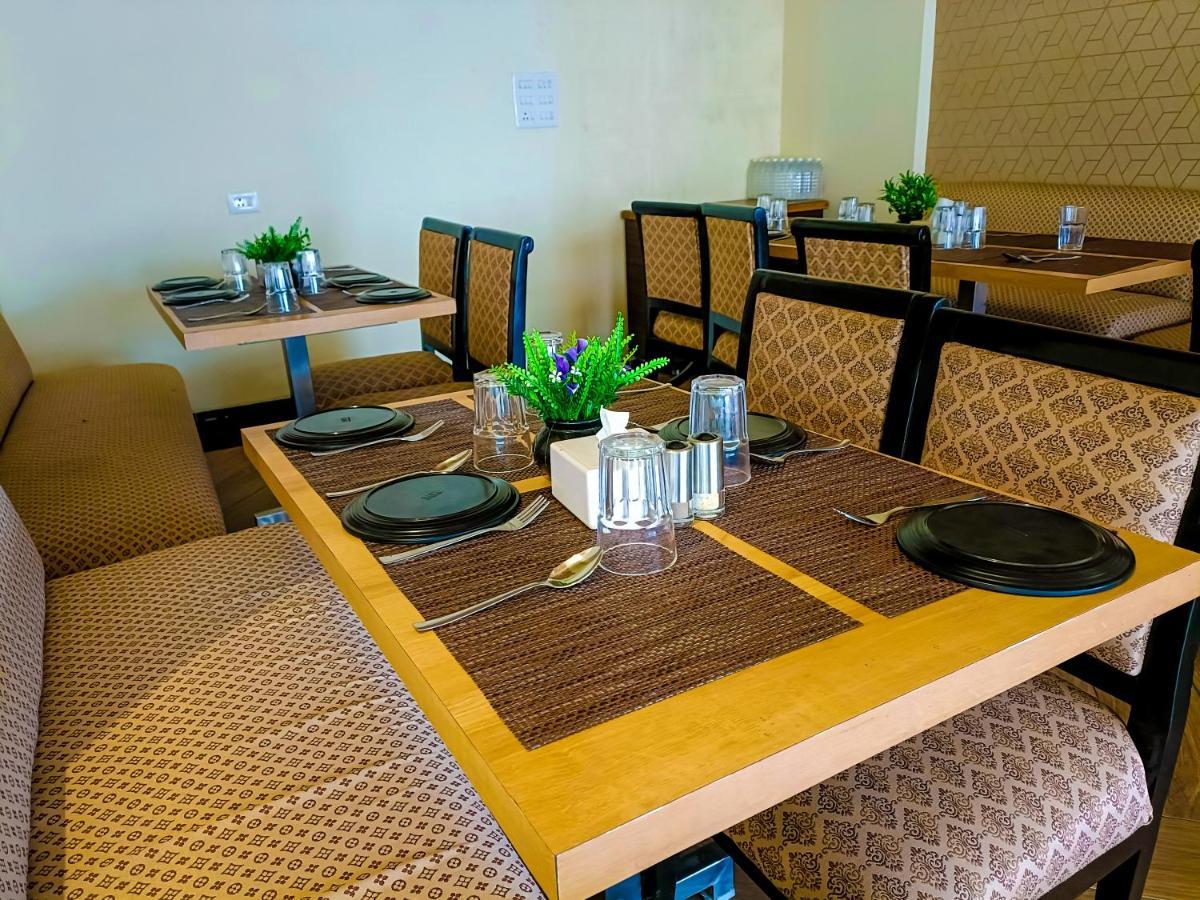 City Air Pune Luaran gambar