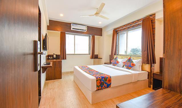 City Air Pune Luaran gambar