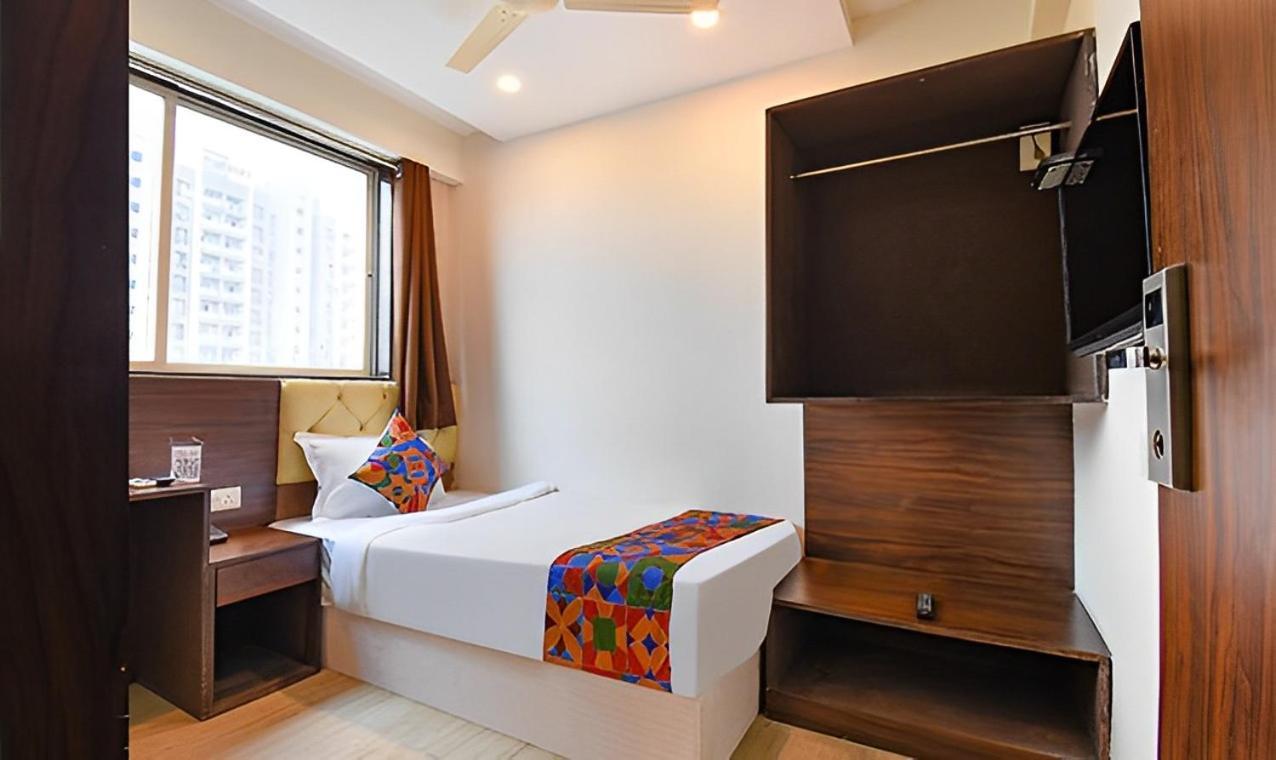 City Air Pune Luaran gambar